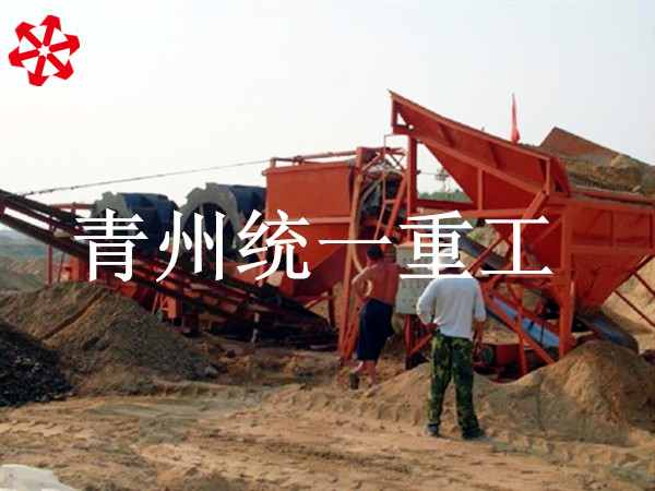 連云港連云區(qū)的海沙淡化機(jī)械工作現(xiàn)場(chǎng)